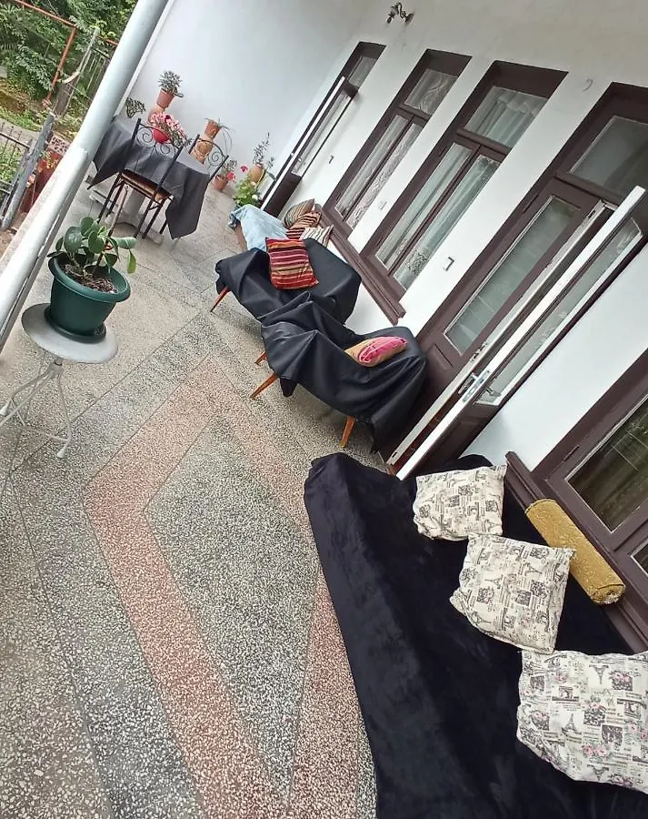 Seagardens-Family Guest House Батуми