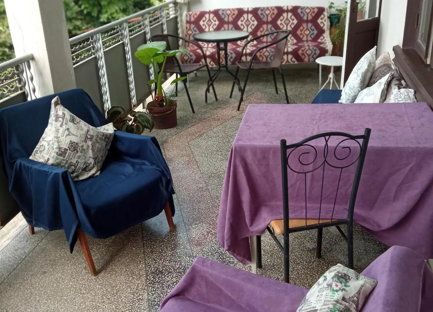 Seagardens-Family Guest House Батуми