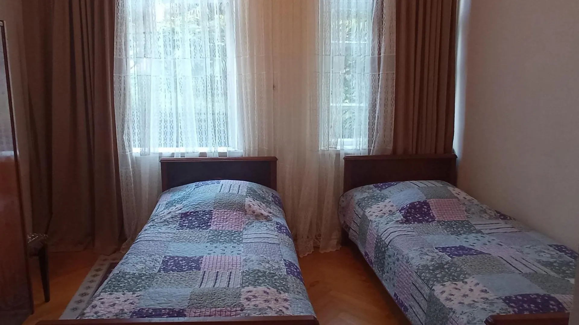 Seagardens-Family Guest House Батуми
